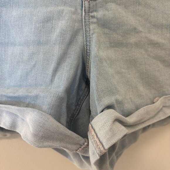 Reitmans Jeans Plus Size 36 the High Rise Light Wash Cuffed Denim Shorts - Picture 3 of 7